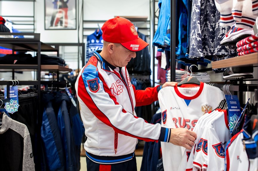 Открываем, маркируем, продаем. Дайджест по российскому легпрому за август