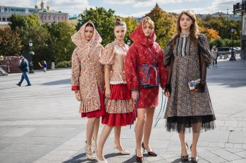 Фактуры, ситцы, строчки и многослойность: чем запомнилась ивановские дизайнеры на Московской неделе моды
