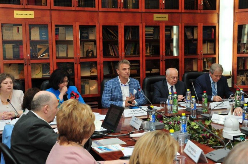 Помощь легпрому оказывается «вдогонку»