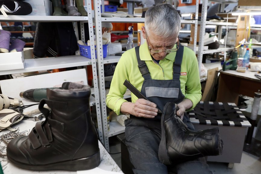 Производство обуви и одежды для людей с ограниченными возможностями здоровья обретает промышленный масштаб