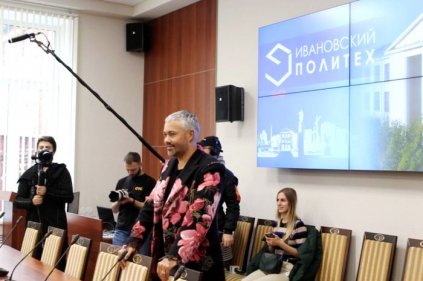 Александр Рогов избавил гардероб юной ивановки от маминых кофточек