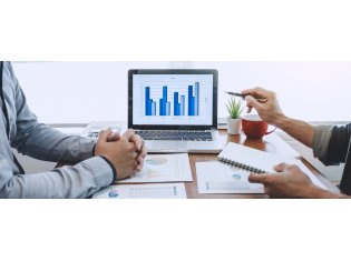 Сезон пальто, спецодежды и постельного белья