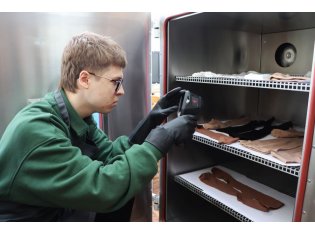 Студент из Омска разработал умный трикотаж для комфортного лечения заболеваний ног